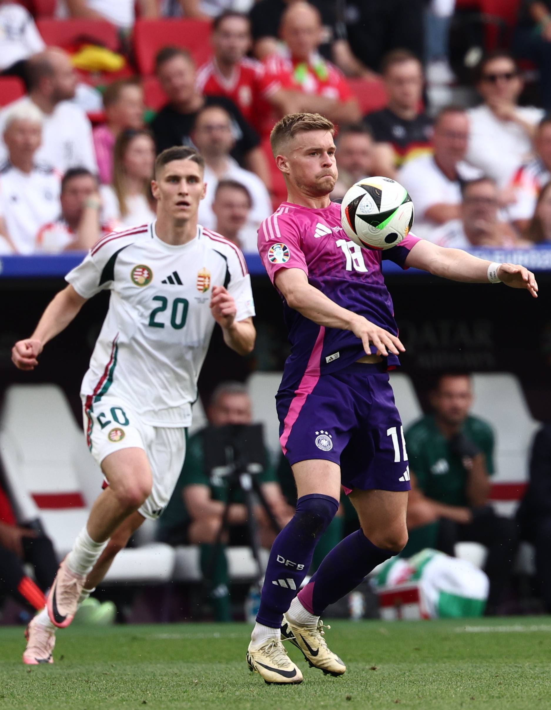 德国国家队在比赛中获得关键胜利的简单介绍