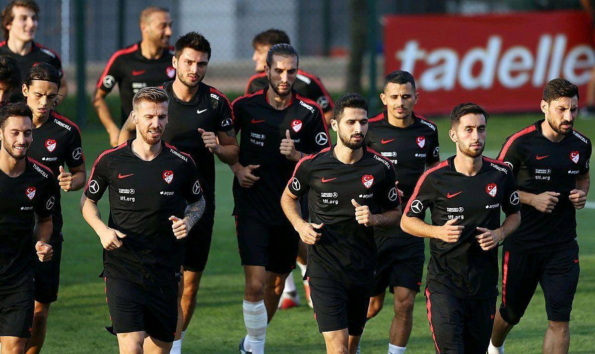 柏林联盟反超门兴格拉德巴赫取得胜利的简单介绍